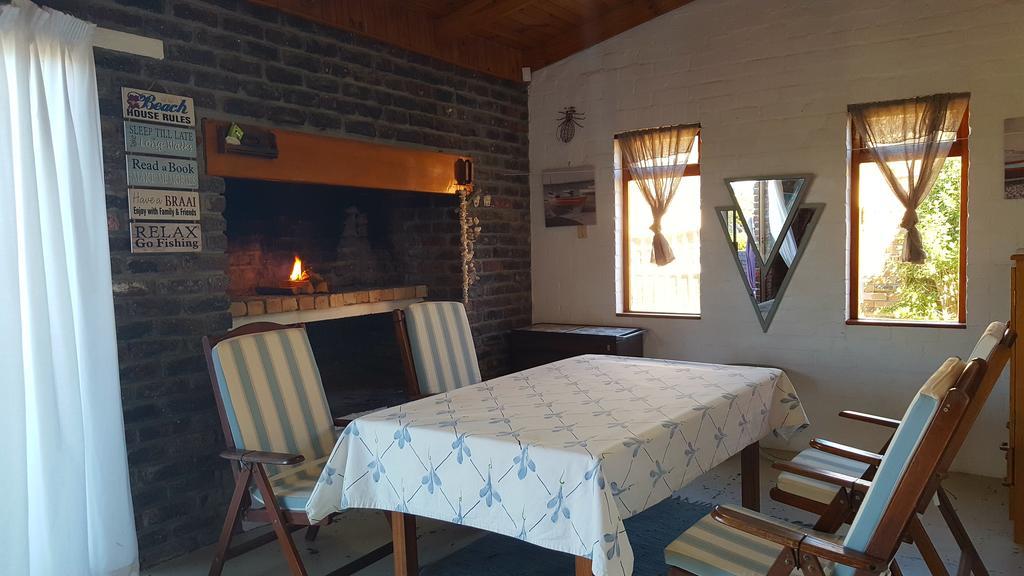 La Mer Seafront Selfcatering Accommodation Kleinmond Exterior photo
