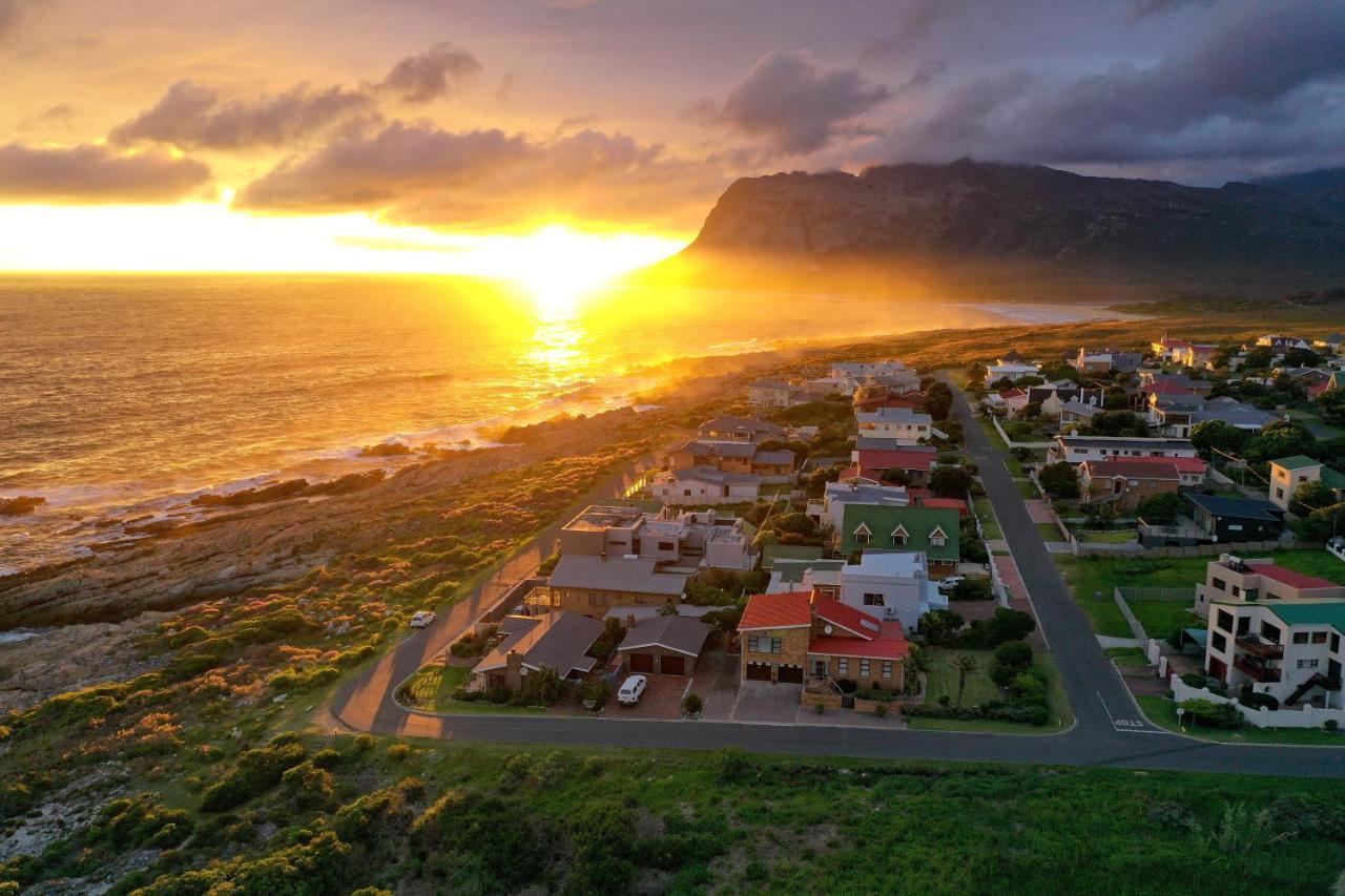 La Mer Seafront Selfcatering Accommodation Kleinmond Exterior photo